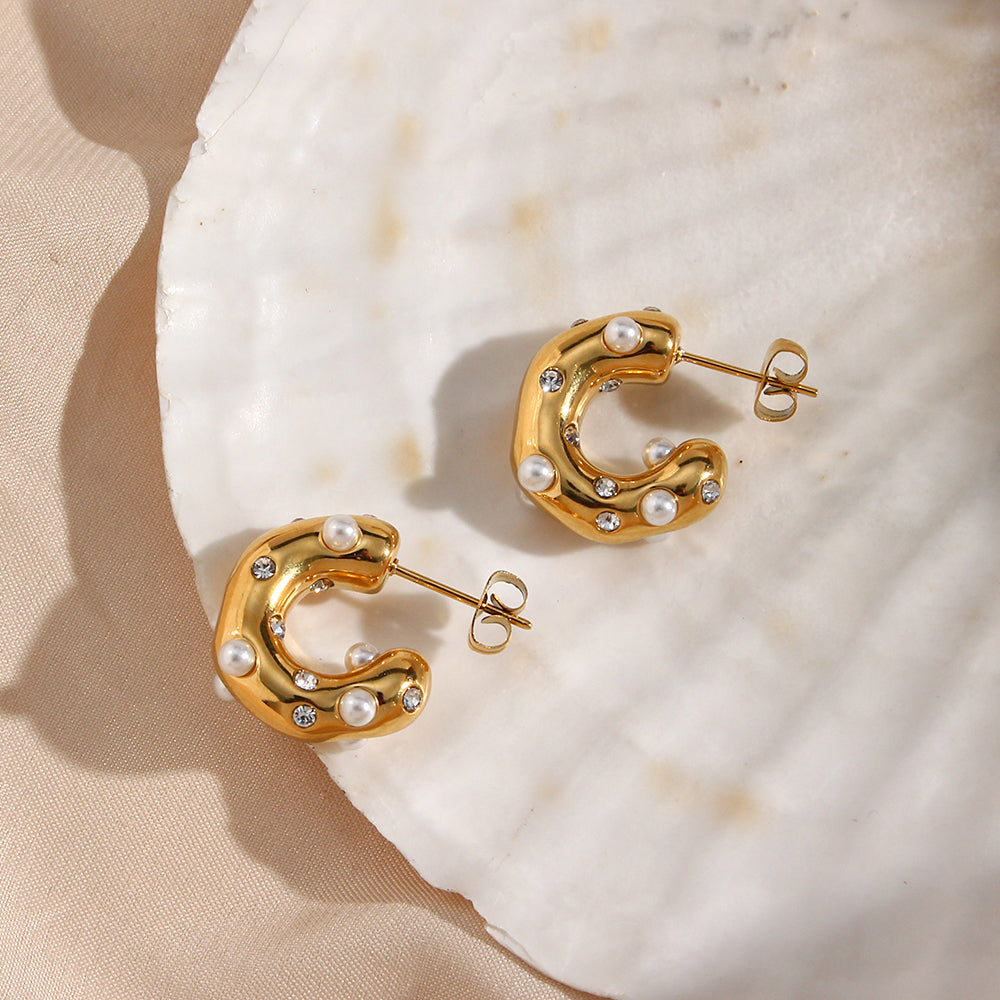 Dotted Pearls Earrings