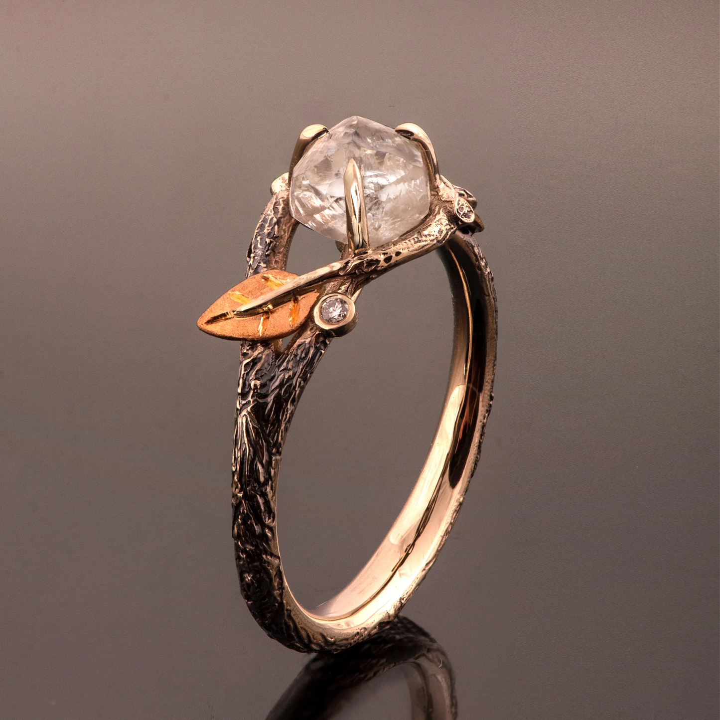 Ring with white crystal and delicate branch - Cleo