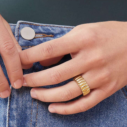 Chunky Ribbed Band Ring Bijoux