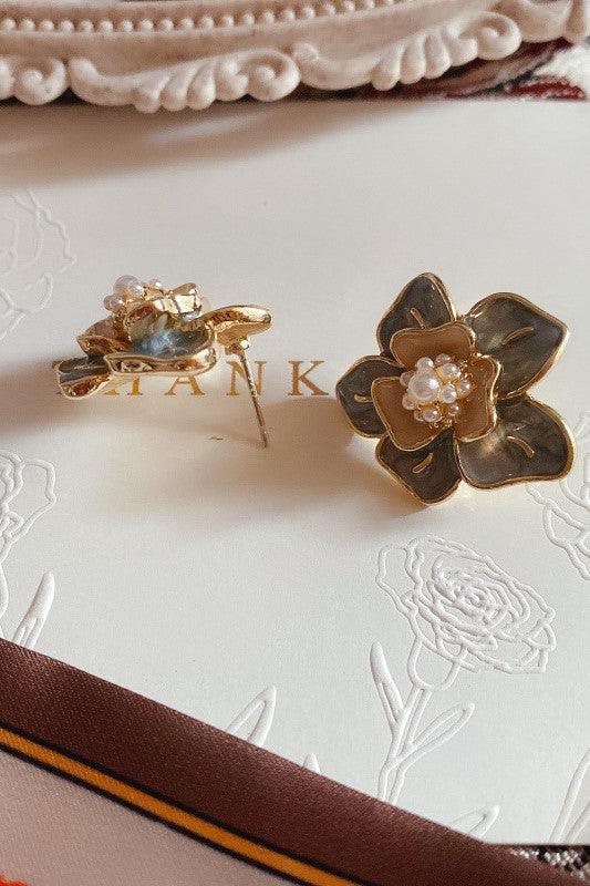 Vintage Bloom Stud Earrings