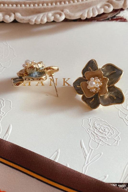 Vintage Bloom Stud Earrings