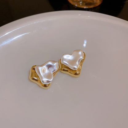 Sculpted Pearl Heart Stud Earrings