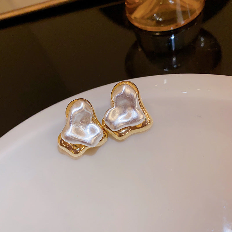 Sculpted Pearl Heart Stud Earrings