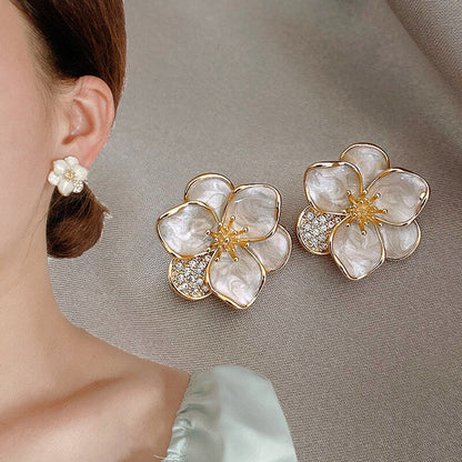 White Blossoms Earrings