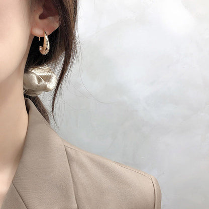 Curvy Hoops Earrings