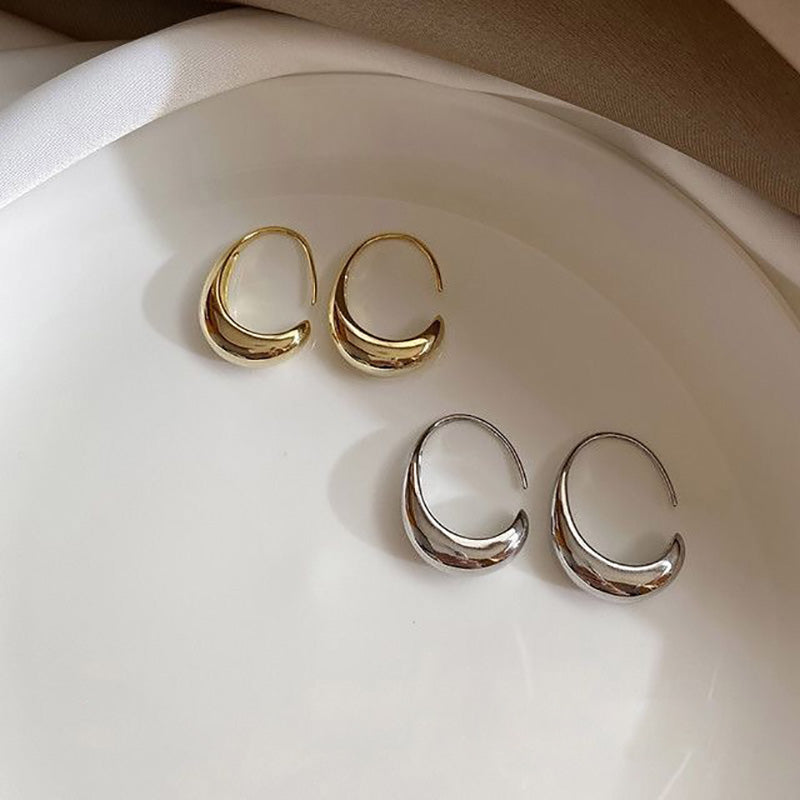 Curvy Hoops Earrings