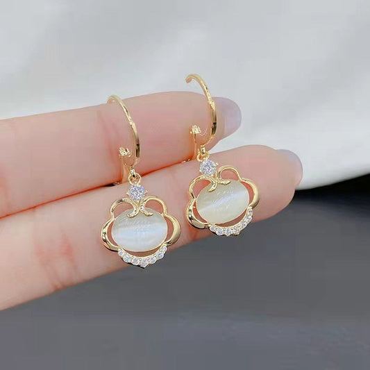 Opulent Dangles Earrings