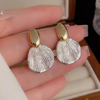 Clamshell Duo Earrings