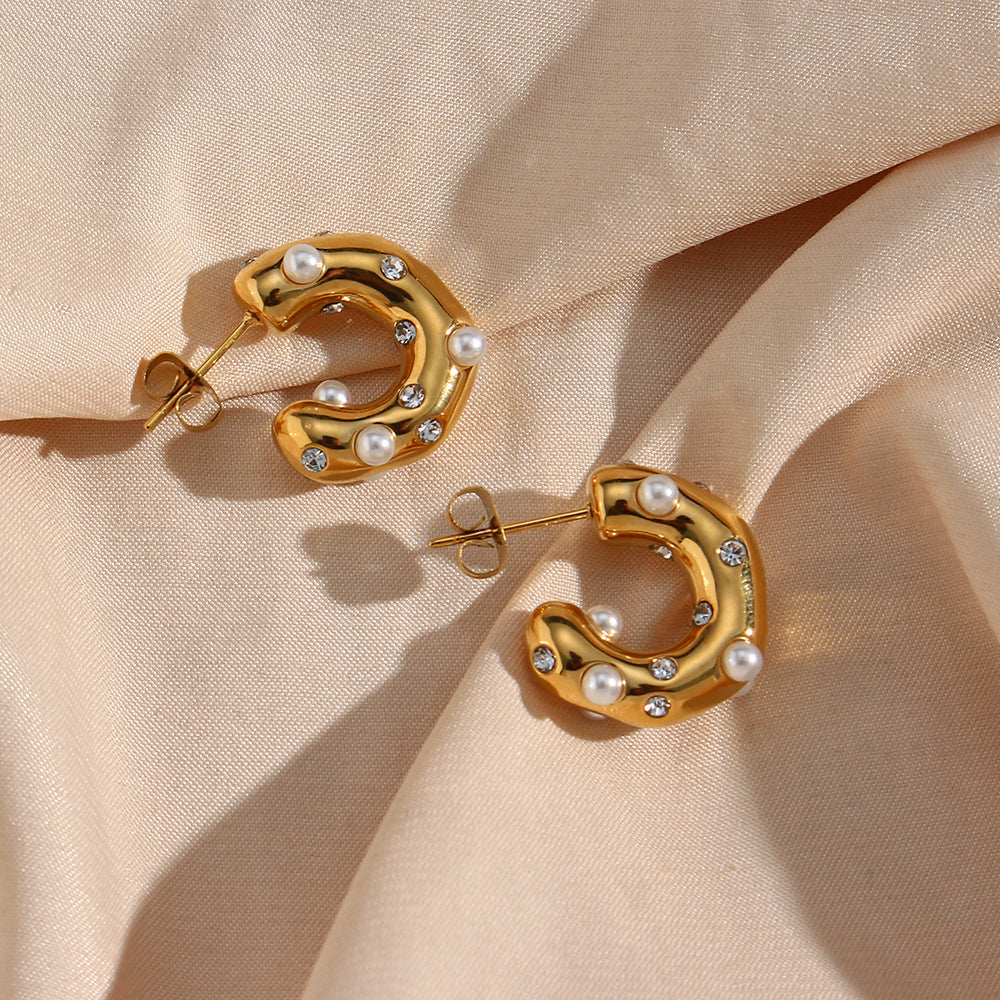 Dotted Pearls Earrings