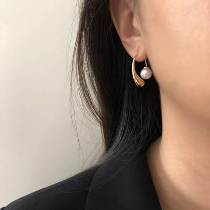 Pearly Drops Earrings