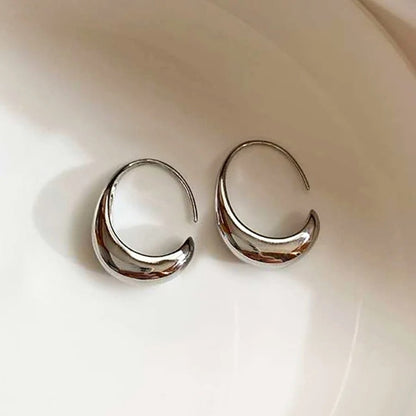 Curvy Hoops Earrings