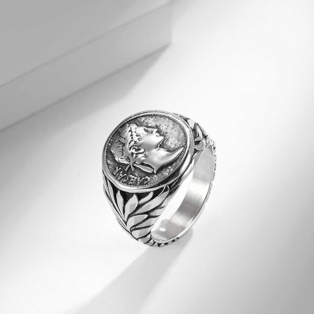 César Vintage Ring - Caesar's crown