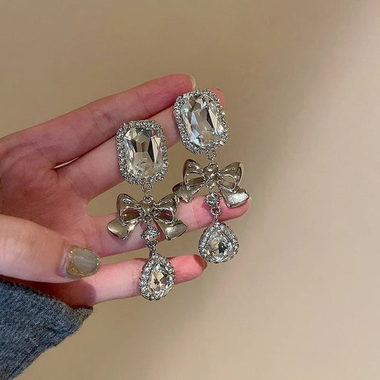 Glam Bow Statement Drops
