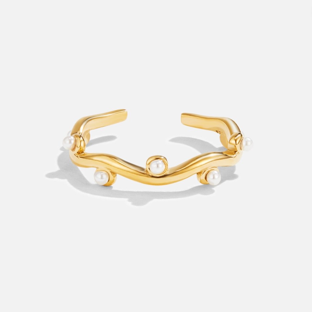 Wavey Pearl Gold Ring